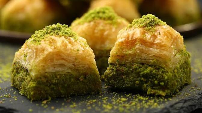 Baklava sevmeyen var mı benim gibi?