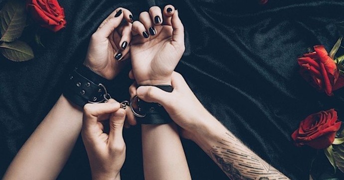 Seks esnasında romantik sözler mi, müstehcen konuşmalar mı tercihin olur?