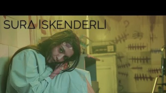 Seneler geçse de aynı hisle dinleyebildiğiniz şarkı var mı?