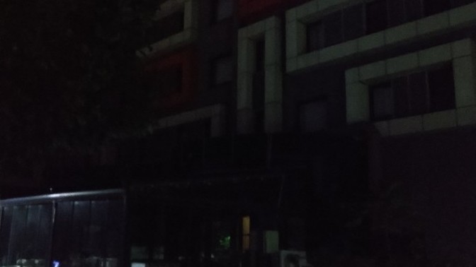 Gece ıssız yerlerde tek başınıza saatlerce gezebilir misiniz orada bir işiniz varsa halledebilmek için tek kalır mısınız?