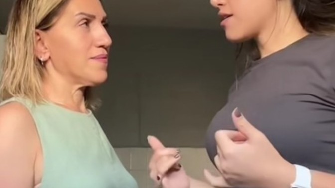 Uzun boylu kadınların kisa boylu kadinlara bakması sizce nasil?