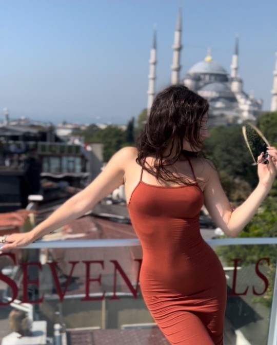 Karşı cinste neye düşersin?