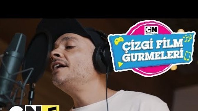 Her dinlediğinizde sizi anılarınıza götüren bir şarkı var mı?
