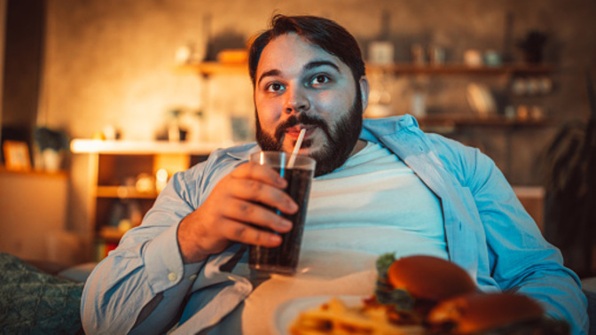 Spor yapmayan, sürekli fastfood yiyen, oyun oynayan biriyle olur mu?