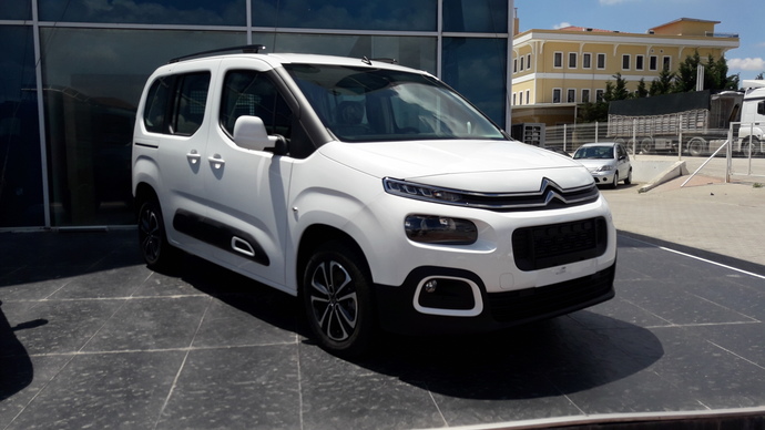 2019'da Hilal Otomotiv'de Citroen bayisinde yeni Berlingo'yu çekmiştim (Şu anda yeni yerinde Alpata Otomotiv'de)