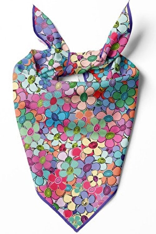 Sizce çiçekli bandana güzel mi?