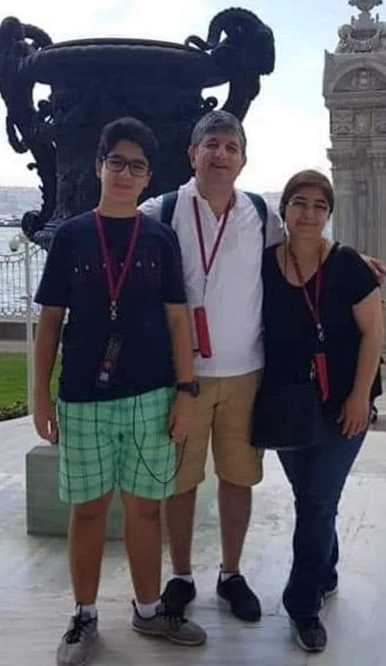 Sizce evladını kaybeden anne-babalar için hayat akar mı?