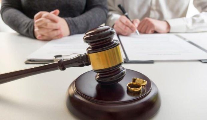 Bir günlük evlilik için ayda 1345 TL nafaka ödüyor! Sizce süresiz nafaka kaldırılmalı mı?