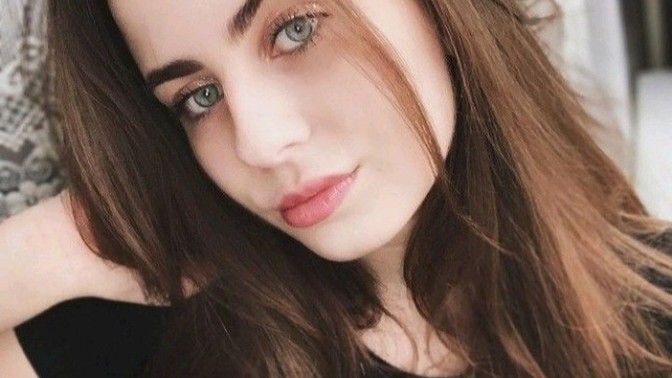 Düz saç mı yoksa kıvırcık saç mı?