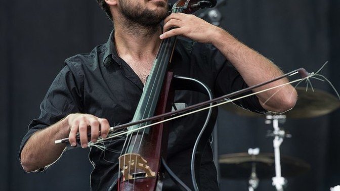 Karşı cinsten hangi müzik aletini çalarsa sizlere çekici gelir?