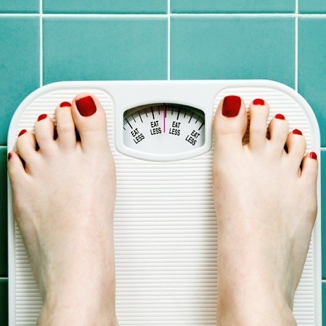 İştahsızlıktan 1.5 haftada 7 kg verdim normal mi?