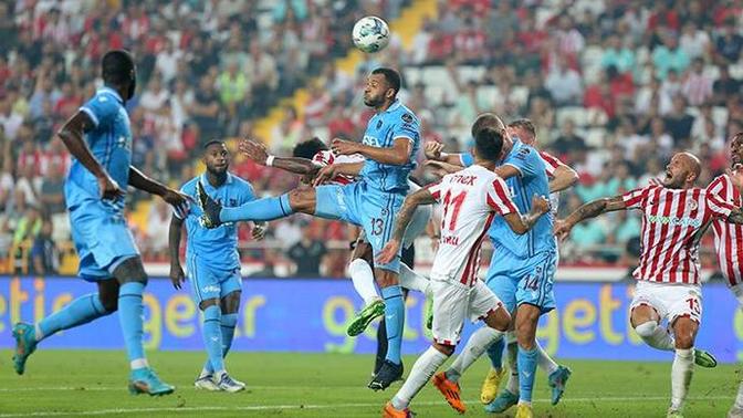Antalyaspor 5 - Trabzonspor 2... Müthiş maçta kazanan Antalyaspor oldu! Maçı nasıl buldunuz?