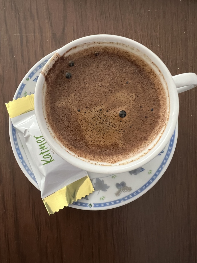 Günaydın 🤩Pazar Sabahı Türk Kahvesi Mi? Yoksa Latte Mi Seversiniz?