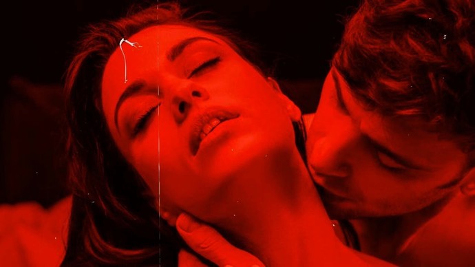 Partnerin orgazm esnasında ağlasa ne tepki verirdin?