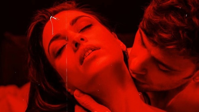 Partnerin orgazm esnasında ağlasa ne tepki verirdin?