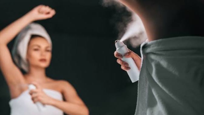 Hayatınızda hiç deodorant sıkmadan ya roll-on sürmeden dışarı çıktınız mı?