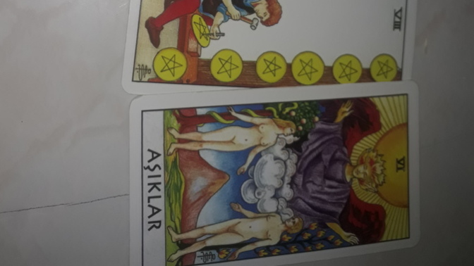 Tarot bakmayi bilen varsa lutfen cevaplayabilir mi?