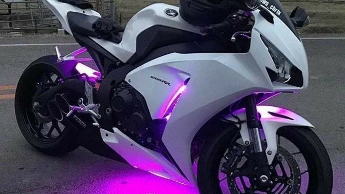 B sınıfı ehliyeti olan en fazla kaç cc'lik motor kullanabilir?