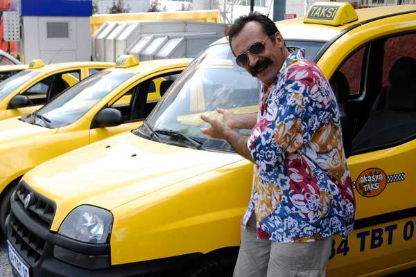Arkadaşım hala Akasya Durağı izlediğim için bana Vizyonsuz dedi. Sizin için hangi filmi/diziyi izleyen vizyonsuzdur?