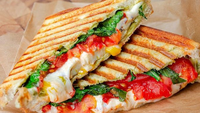 Akşam/Gece acıkmalarınızda pratik olarak ne yemek yaparsınız?