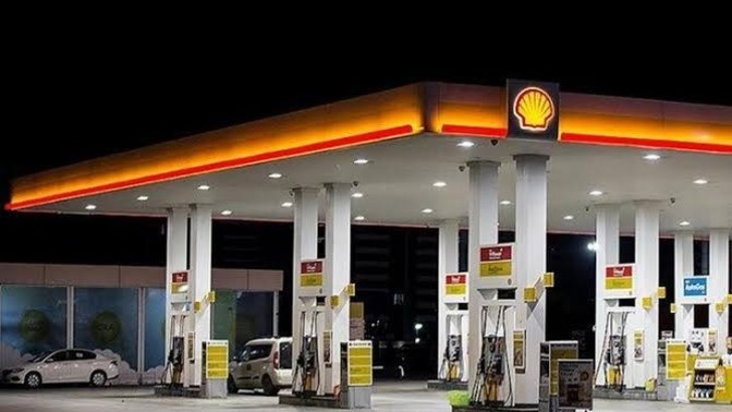 Shell Petrol'den bidona benzin alan var mı?