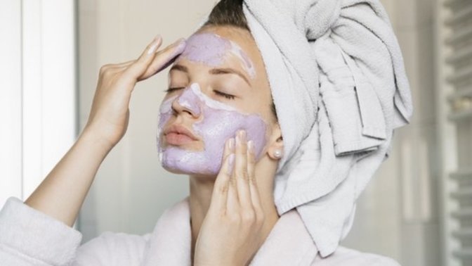 Yüzdeki kararmaları en iyi gideren yöntem nedir?
