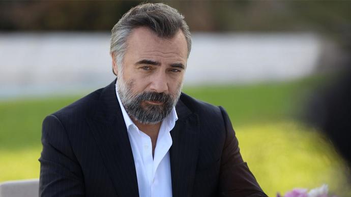 Beyaz saçlar çekici mi değil mi?