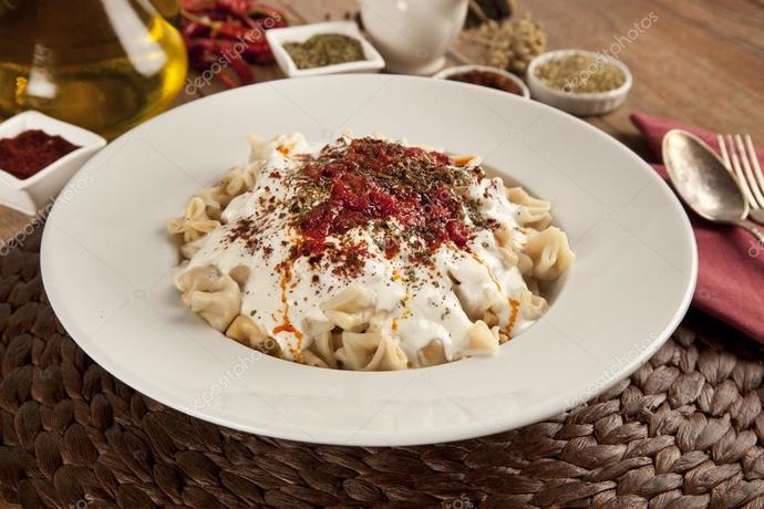 Siteden kiminle güzel bir mantı yemek isterdiniz?
