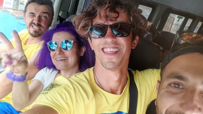 Hava patladı, uçuşlar kapandı. İşe ara verdik. Sizin gününüz nasıl geçiyor?