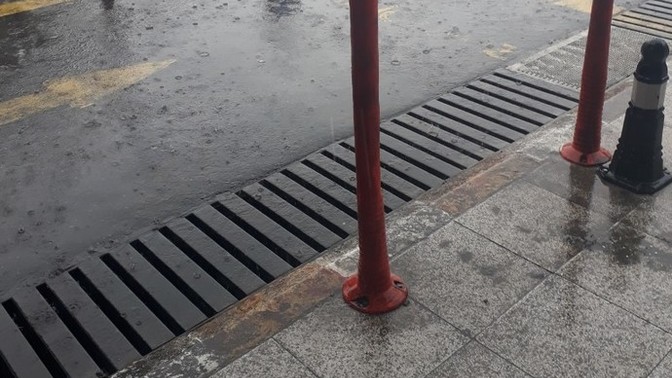 Bu nasıl yağmur! Acaba İzmir sonunda helak mı oluyor?