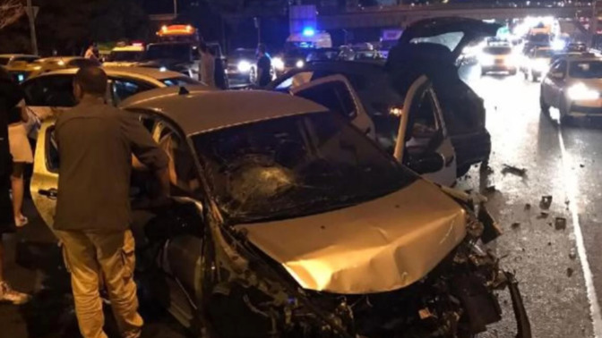 Yine bir trafik magandası, yine bir zincirli kaza! Böylelerin cezası ne olmalı?