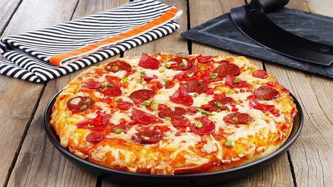 Pizzayı kalın hamurlu mu yoksa ince mi seversiniz?