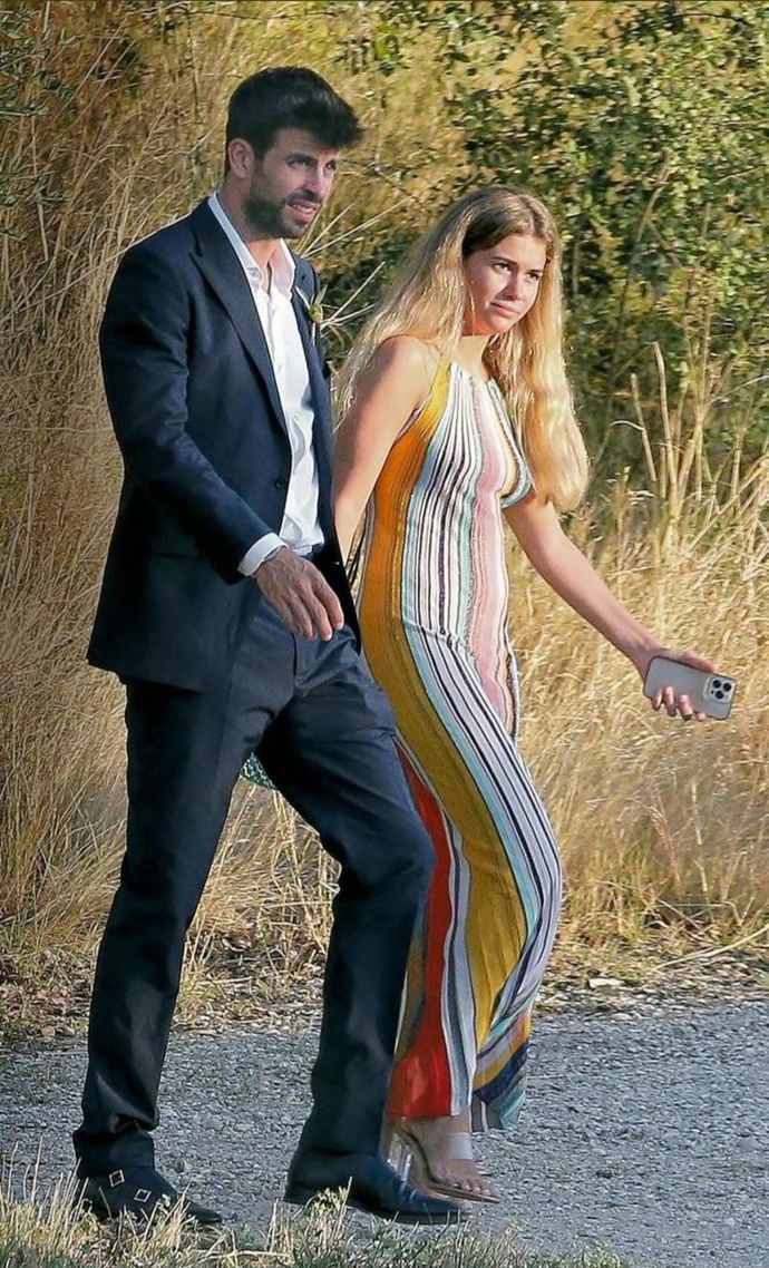 Gerard Pique yeni sevgilisiyle görüntülendi. Sizce bu kadın için Shakira aldatılır mı?