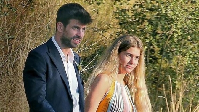 Gerard Pique yeni sevgilisiyle görüntülendi. Sizce bu kadın için Shakira aldatılır mı?