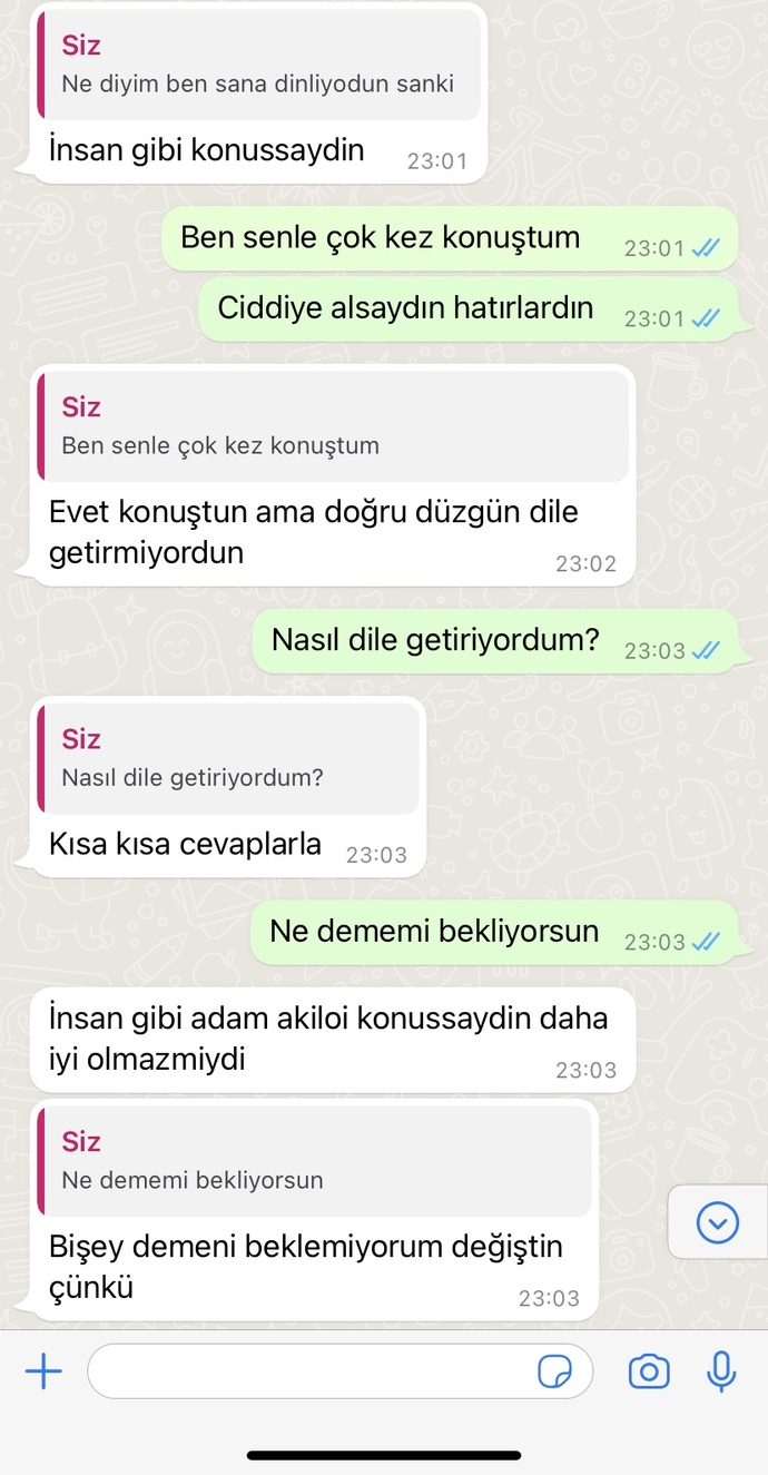 Bi erkeğin herkesin içinde kızlara şaka adı altında vurup küfür etmesi doğru bişey mi?