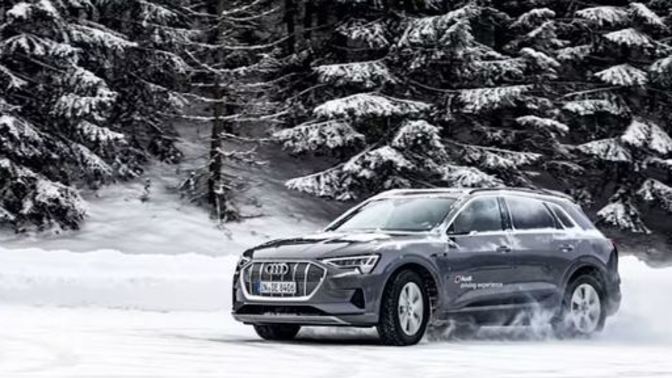 Ice Driving arabada kış sporunu yapar mıydınız?