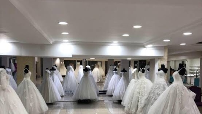 Gelinlikçi açmak istiyorum. Sizce maliyeti maksimum ne kadar tutar?