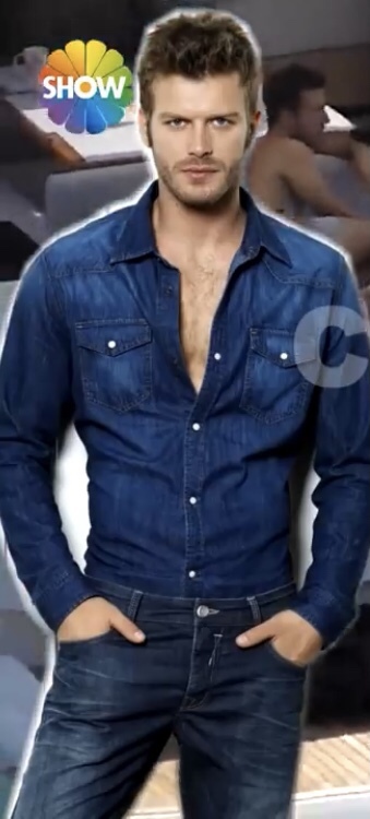 Tolga Kandemir mi daha yakışıklı Kıvanç Tatlıtuğ mu sizce?