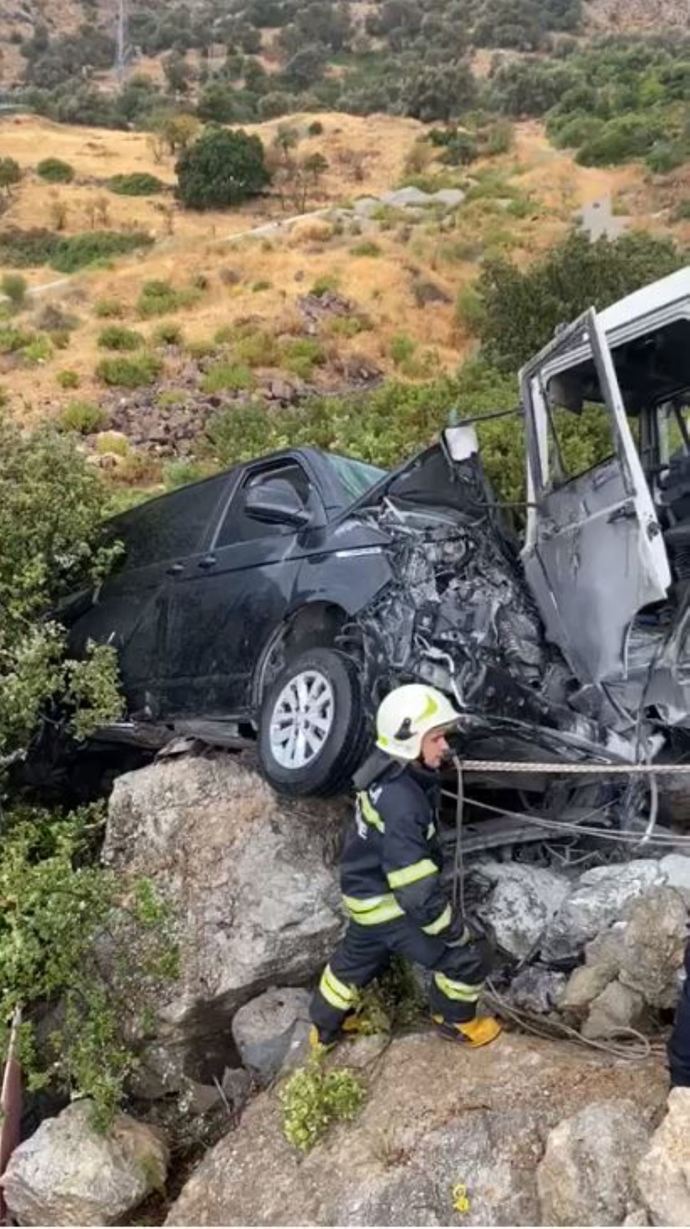 İbrahim Tatlıses trafik kazası geçirdi! Bu adamın başına gelmeyen kalmadı resmen, olayı duydunuz mu?
