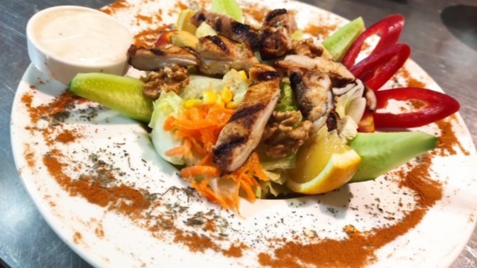 Sezar salatam nasıl görünüyor, seven var mı?