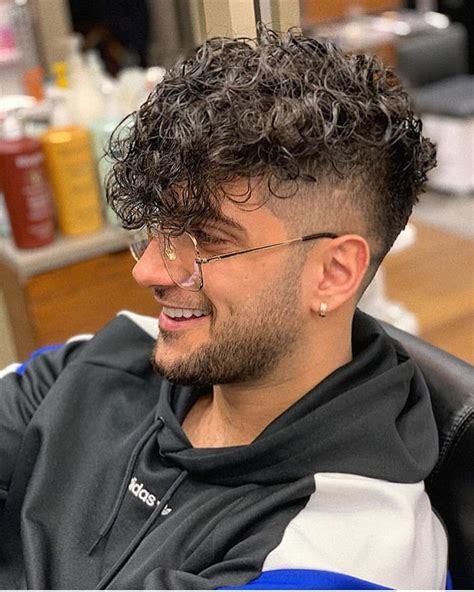 Erkek perma saç modelleri nasıl yapılır?