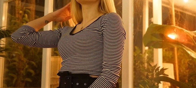 Arkadaşıma, memene silikon estetiği mi yaptırdın? dedim. Sizce yaptırmış mı?