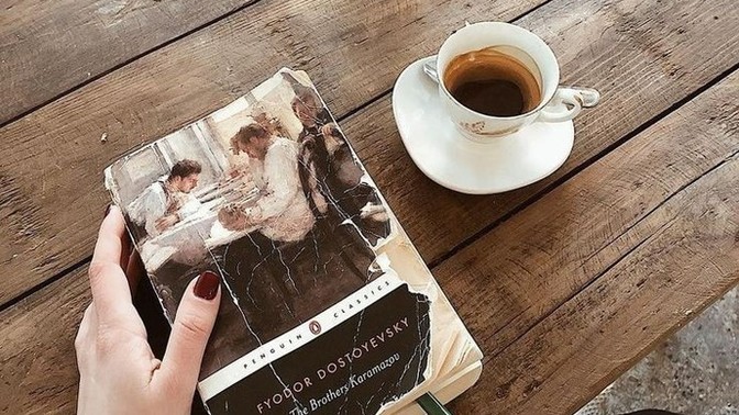 Gün içerisinde bi kahve-kitaplık vaktiniz oluyor mu?