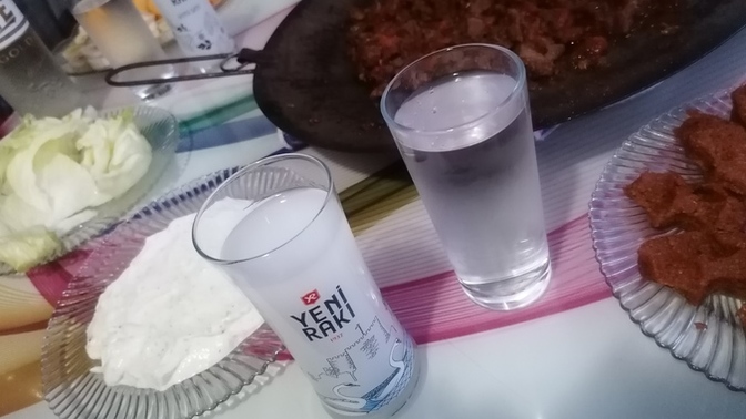 Kadehinizi neye kaldırırsınız?