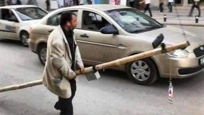 Çevrenizde akli dengesi yerinde olmayan kimse var mı?