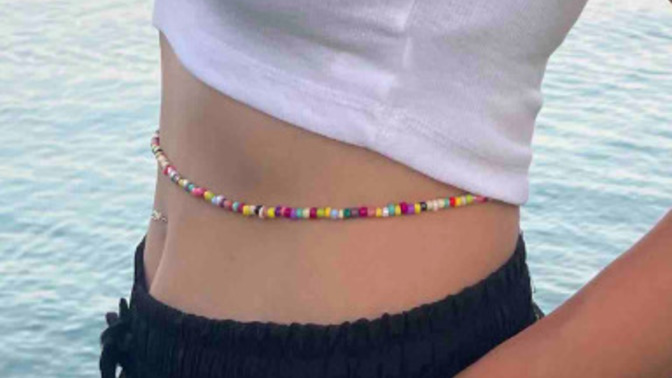 Bel kolyemi görenler sen çocuk musun diyorlar, seksi durmamış mı ya?