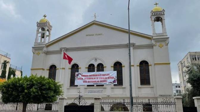Ülkemizdeki hristiyanlar müslüman milletine saygı duyar iken müslüman milleti neden onlara saygı duymuyor?