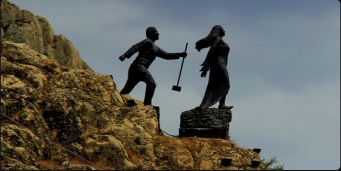Dillere destan olmuş efsane aşklardan hangisini daha çok beğeniyorsunuz?