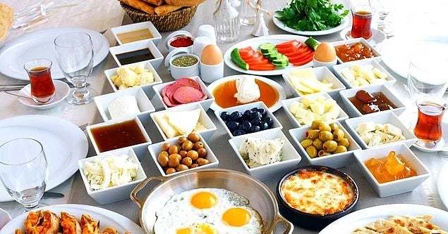 Pazar kahvaltısında olmazsa olmazınız nedir?