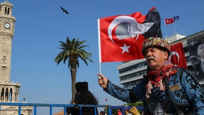 İsmail Kahraman, şehirlerin kurtuluşunun kutlanmaması gerektiğini söyledi! Sizce kurtuluş günleri kutlanmalı mı?